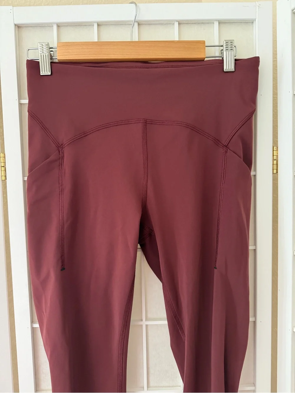 Lululemon Burgundy Maroon Workout Leggings Size 8